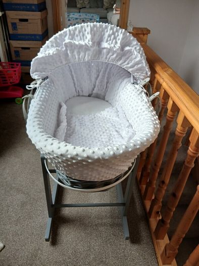 Moses Basket as new