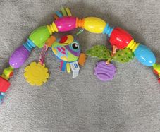 Buggy play arch