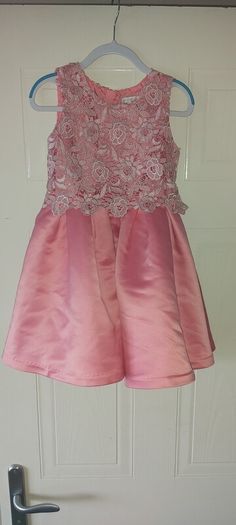 Girls occasionally dress 4years