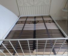 2 x Beautiful Matching Very Sturdy White Metal 4Ft 6 Double Bed Frames - Can Deliver