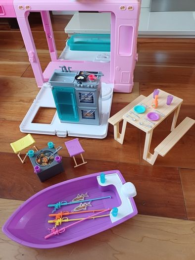 barbie camper