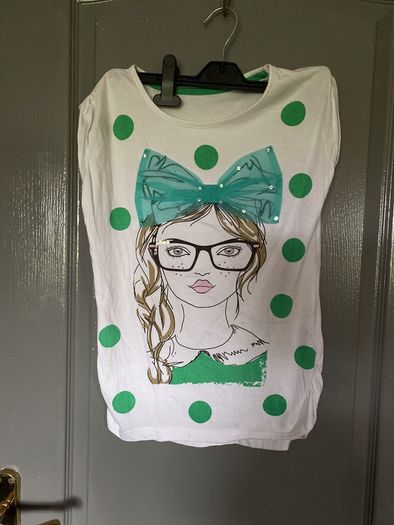 girls tshirt