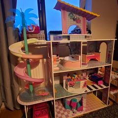 Doll house