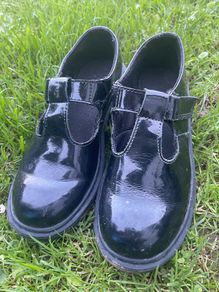 dr martens shoes