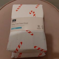 Double fitted easy care christmas sheet /bed linen