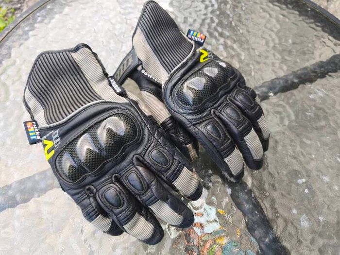 Rukka leather/ goretex motorbike gloves S