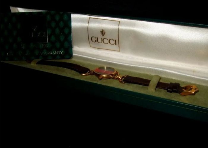 Authentic Vintage Gucci Sherry Line 6000L