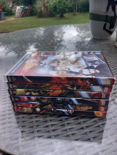DVDs Dr Who x 6 mint condition, D18 post 7e