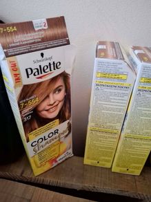 Hair shampoo colour
