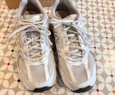 New Balance, size 6