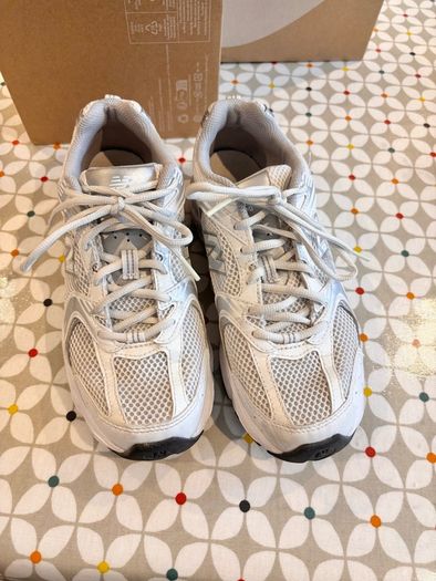 New Balance, size 6