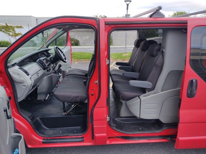 Renault traffic  beautiful Crewcab