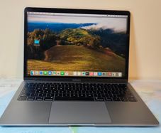 Apple MacBook Air 2019 | 13.3-inch | Intel i5 8 GB 256GB SSD