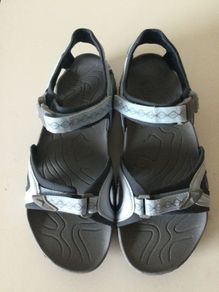 Clarks Sandals Size 6 1/2