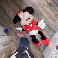 Giant Minnie Mouse