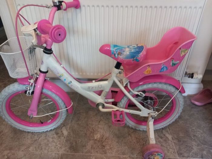 Disney Princess Kids bike size 14 inch wheels