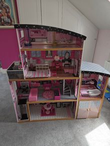 Barbie dreamhouse