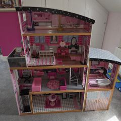 Barbie dreamhouse