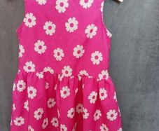 girls dress. Aged 4-5 yrs