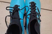 Adidas Predator football boots - Size UK 7.5