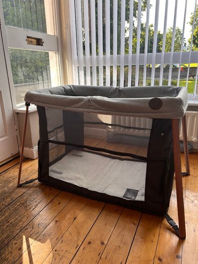 Maxi Cosi Travel Cot
