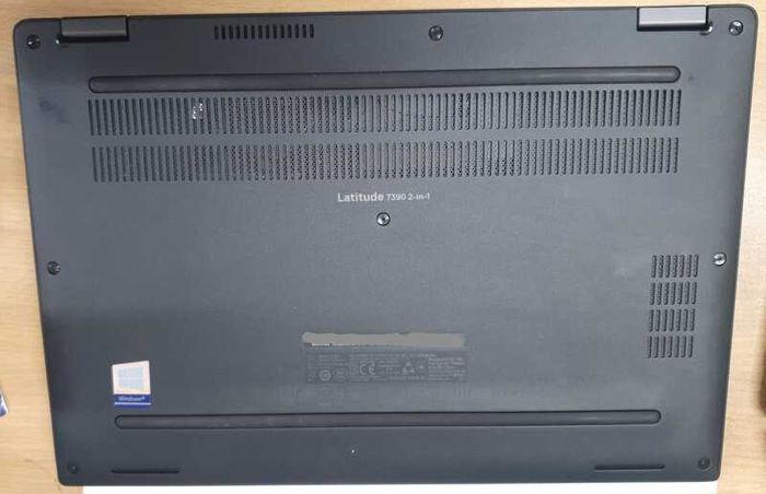 Dell Latitude 7390 2-in-1 - Core i5 8th Gen | 16GB RAM | Touchscreen | Windows 11 Pro