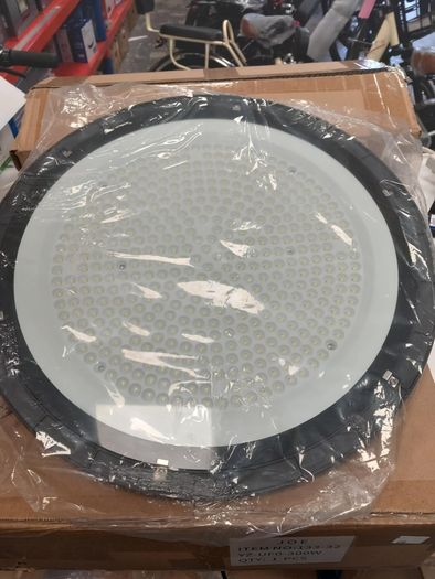 UFO LED LIGHT 300W (brand new in box)
