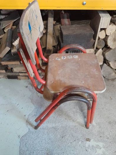 School chairs