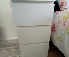 chest of drawers