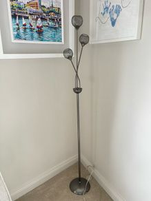 floor lamp