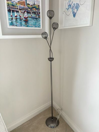 floor lamp