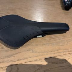 fi'zik bike saddle