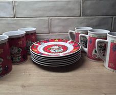 Christmas  Plates & Mugs Set