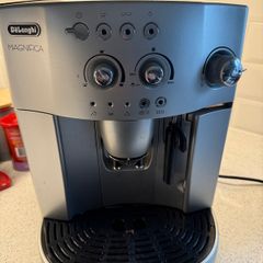 Delonghi Coffee machine