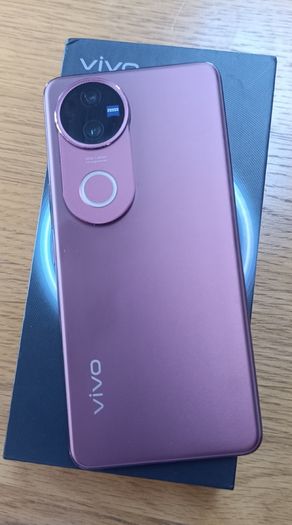 Vivo V50 12gb/512gb