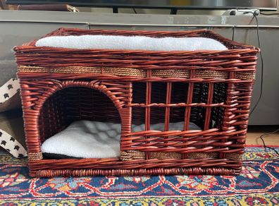 Pueblo Cat Den