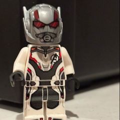 lego sh0563 from 2019 Antman minifigure