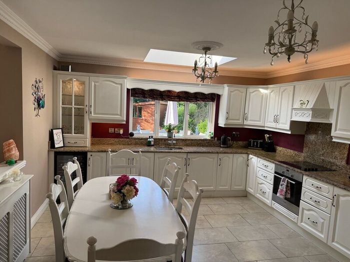 Solid Oak Kitchen with Granite and appliances