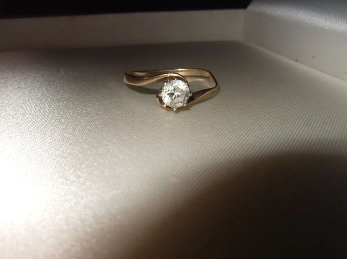 Vintage 14k Gold Twist Solitaire Ring