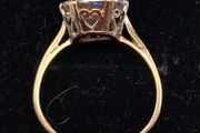 9ct yellow gold ring