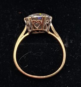 9ct yellow gold ring