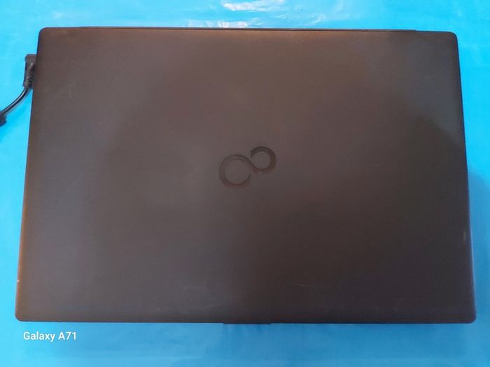 Fujitsu Lifebook Stylistic Series, Model A1530,  Intel Core i5-1035G1 CPU, 1.19GHz, 8GB Ram, 300GB SSD, Windows 10, Microsoft Edge, Chrome and VLC