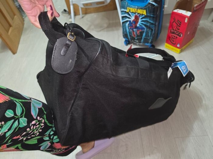 Suitcase bag wheels