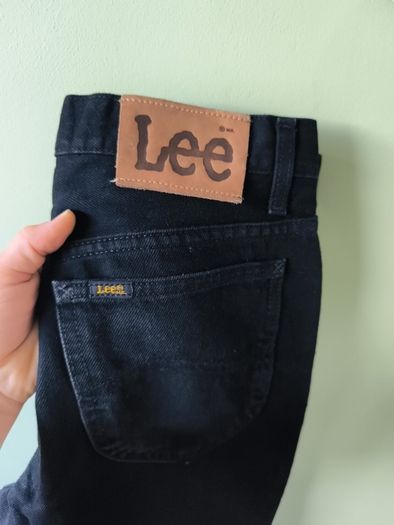 Lee 30-34