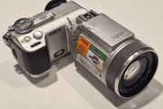 Sony Cyber-shot DSC-F717 5.0MP Digital Camera with Carl Zeiss Vario-Sonnar Lens 3 Months Warranty