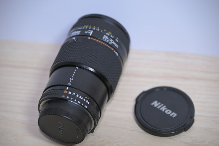 Nikon AF NIKKOR 35-70mm F/2.8 Zoom Lens with Caps