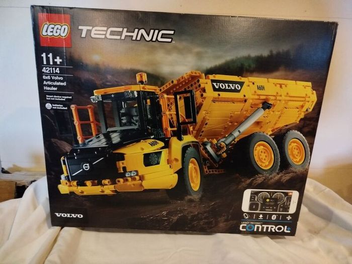 LEGO 42114 6x6 Volvo Articulated Hauler