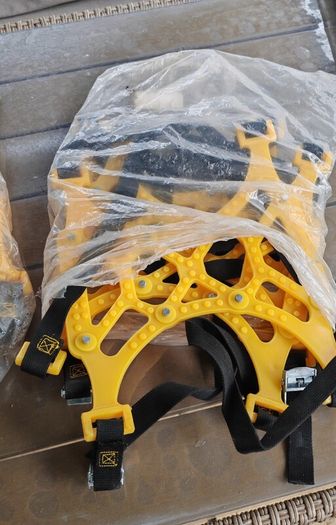 Universal Snow   Ice Tyre Chains with Metal Studs   Never Used