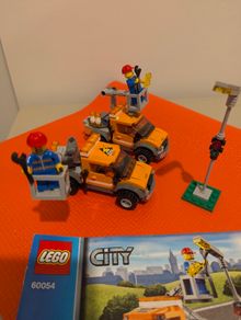 Lego 60054 Street Light repair truck x 2
