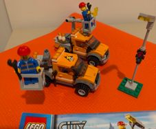 Lego 60054 Street Light repair truck x 2